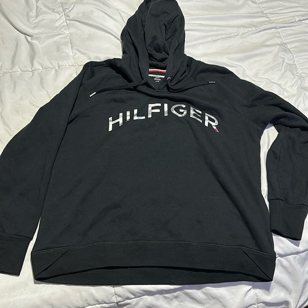 Tommy Hilfiger hoodie.  great condition. womens large